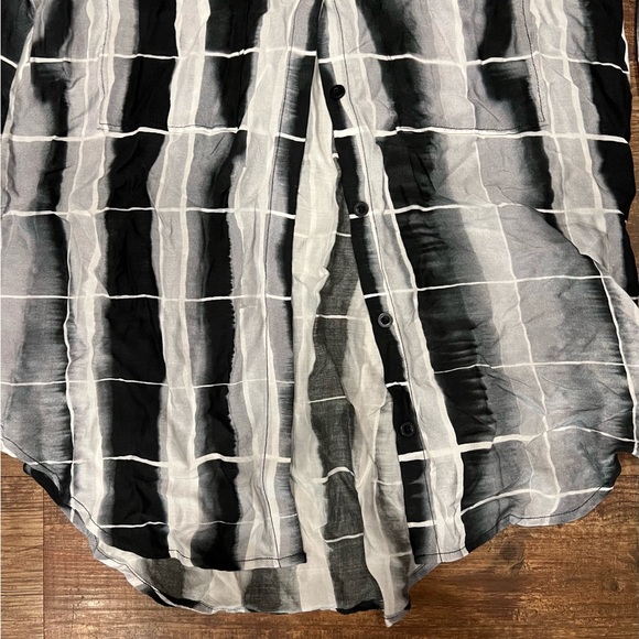 Anthropologie Cloth and Stone Shirt - Picture 4 of 4